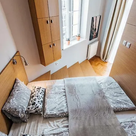 Old Town Wawel Castle Styley With Big Bed :)